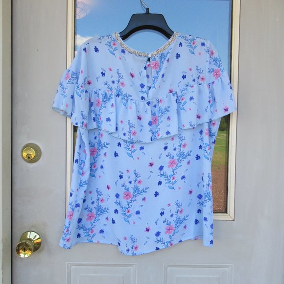 Last Chance 🌹$13ifbundle2 NWT ruffle layer floral top w bling - Picture 8 of 16